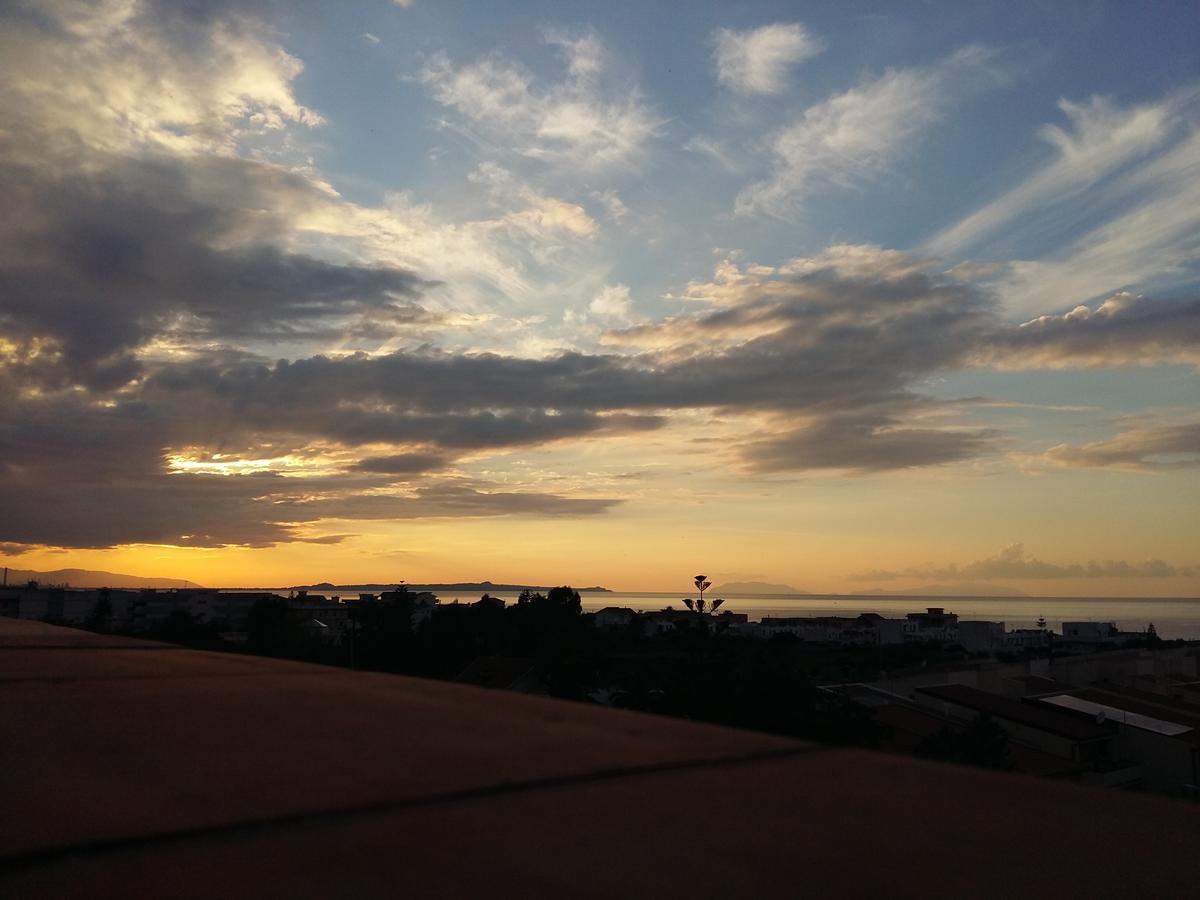 Attico Del Sole Rometta Marea Exterior foto